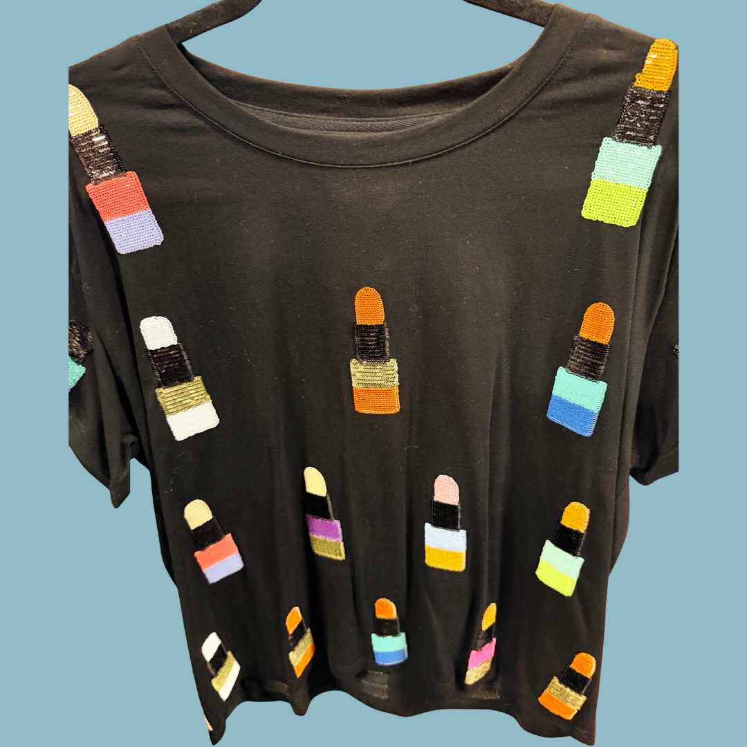 Queen of Sparkles Black Lipstick Tee